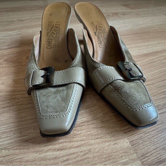SALVATORE FERRAGAMO Square Toe Buckle Suede Heels Size 5 C (FLAWED) - Picture 3 of 9